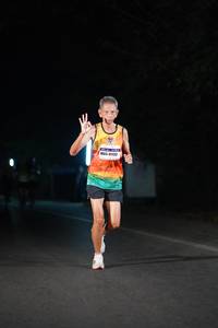 BIB: 4133
                            <button type="button" onclick="openModal(8244945)" class="btn btn-primary btn-sm float-right btn-popup" data-toggle="modal" data-target=".modal-high-quality">
                        <i class="fas fa-shopping-cart"></i> Add to Cart
                    </button>
                                            <button type="button" onclick="isThisMe(8244945, true)" class="btn btn-success btn-sm float-right btn-popup btn-isme hidden" data-toggle="tooltip" data-placement="bottom" title="นี่คือรูปของคุณใช่ไหม คลิกที่นี่เพื่อเอาเข้าอัลบั้ม">
                        <i class="fas fa-plus"></i> Add to album
                    </button>
                    <button type="button" onclick="isThisMe(8244945, false)" class="btn btn-warning btn-sm float-right btn-popup btn-isnotme hidden">
                        <i class="fas fa-ban"></i> Remove from album
                    </button>