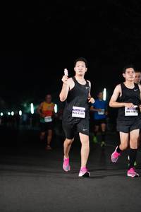 BIB: 416, 4200
                            <button type="button" onclick="openModal(8244271)" class="btn btn-primary btn-sm float-right btn-popup" data-toggle="modal" data-target=".modal-high-quality">
                        <i class="fas fa-shopping-cart"></i> Add to Cart
                    </button>
                                            <button type="button" onclick="isThisMe(8244271, true)" class="btn btn-success btn-sm float-right btn-popup btn-isme hidden" data-toggle="tooltip" data-placement="bottom" title="นี่คือรูปของคุณใช่ไหม คลิกที่นี่เพื่อเอาเข้าอัลบั้ม">
                        <i class="fas fa-plus"></i> Add to album
                    </button>
                    <button type="button" onclick="isThisMe(8244271, false)" class="btn btn-warning btn-sm float-right btn-popup btn-isnotme hidden">
                        <i class="fas fa-ban"></i> Remove from album
                    </button>