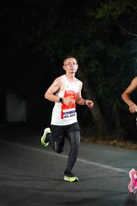 BIB: 4050
                            <button type="button" onclick="openModal(8221385)" class="btn btn-primary btn-sm float-right btn-popup" data-toggle="modal" data-target=".modal-high-quality">
                        <i class="fas fa-shopping-cart"></i> Add to Cart
                    </button>
                                            <button type="button" onclick="isThisMe(8221385, true)" class="btn btn-success btn-sm float-right btn-popup btn-isme hidden" data-toggle="tooltip" data-placement="bottom" title="นี่คือรูปของคุณใช่ไหม คลิกที่นี่เพื่อเอาเข้าอัลบั้ม">
                        <i class="fas fa-plus"></i> Add to album
                    </button>
                    <button type="button" onclick="isThisMe(8221385, false)" class="btn btn-warning btn-sm float-right btn-popup btn-isnotme hidden">
                        <i class="fas fa-ban"></i> Remove from album
                    </button>