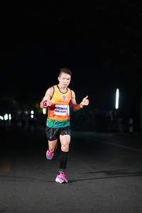 BIB: 454
                            <button type="button" onclick="openModal(8221466)" class="btn btn-primary btn-sm float-right btn-popup" data-toggle="modal" data-target=".modal-high-quality">
                        <i class="fas fa-shopping-cart"></i> Add to Cart
                    </button>
                                            <button type="button" onclick="isThisMe(8221466, true)" class="btn btn-success btn-sm float-right btn-popup btn-isme hidden" data-toggle="tooltip" data-placement="bottom" title="นี่คือรูปของคุณใช่ไหม คลิกที่นี่เพื่อเอาเข้าอัลบั้ม">
                        <i class="fas fa-plus"></i> Add to album
                    </button>
                    <button type="button" onclick="isThisMe(8221466, false)" class="btn btn-warning btn-sm float-right btn-popup btn-isnotme hidden">
                        <i class="fas fa-ban"></i> Remove from album
                    </button>