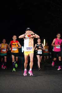 BIB: 40716
                            <button type="button" onclick="openModal(8231398)" class="btn btn-primary btn-sm float-right btn-popup" data-toggle="modal" data-target=".modal-high-quality">
                        <i class="fas fa-shopping-cart"></i> Add to Cart
                    </button>
                                            <button type="button" onclick="isThisMe(8231398, true)" class="btn btn-success btn-sm float-right btn-popup btn-isme hidden" data-toggle="tooltip" data-placement="bottom" title="นี่คือรูปของคุณใช่ไหม คลิกที่นี่เพื่อเอาเข้าอัลบั้ม">
                        <i class="fas fa-plus"></i> Add to album
                    </button>
                    <button type="button" onclick="isThisMe(8231398, false)" class="btn btn-warning btn-sm float-right btn-popup btn-isnotme hidden">
                        <i class="fas fa-ban"></i> Remove from album
                    </button>