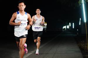 BIB: 41833
                            <button type="button" onclick="openModal(7736790)" class="btn btn-primary btn-sm float-right btn-popup" data-toggle="modal" data-target=".modal-high-quality">
                        <i class="fas fa-shopping-cart"></i> Add to Cart
                    </button>
                                            <button type="button" onclick="isThisMe(7736790, true)" class="btn btn-success btn-sm float-right btn-popup btn-isme hidden" data-toggle="tooltip" data-placement="bottom" title="นี่คือรูปของคุณใช่ไหม คลิกที่นี่เพื่อเอาเข้าอัลบั้ม">
                        <i class="fas fa-plus"></i> Add to album
                    </button>
                    <button type="button" onclick="isThisMe(7736790, false)" class="btn btn-warning btn-sm float-right btn-popup btn-isnotme hidden">
                        <i class="fas fa-ban"></i> Remove from album
                    </button>