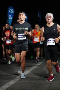 BIB: 400, 46607, 324
                            <button type="button" onclick="openModal(7815849)" class="btn btn-primary btn-sm float-right btn-popup" data-toggle="modal" data-target=".modal-high-quality">
                        <i class="fas fa-shopping-cart"></i> Add to Cart
                    </button>
                                            <button type="button" onclick="isThisMe(7815849, true)" class="btn btn-success btn-sm float-right btn-popup btn-isme hidden" data-toggle="tooltip" data-placement="bottom" title="นี่คือรูปของคุณใช่ไหม คลิกที่นี่เพื่อเอาเข้าอัลบั้ม">
                        <i class="fas fa-plus"></i> Add to album
                    </button>
                    <button type="button" onclick="isThisMe(7815849, false)" class="btn btn-warning btn-sm float-right btn-popup btn-isnotme hidden">
                        <i class="fas fa-ban"></i> Remove from album
                    </button>