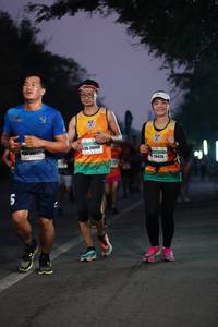 BIB: 20960, 26507, 20426
                            <button type="button" onclick="openModal(8127047)" class="btn btn-primary btn-sm float-right btn-popup" data-toggle="modal" data-target=".modal-high-quality">
                        <i class="fas fa-shopping-cart"></i> Add to Cart
                    </button>
                                            <button type="button" onclick="isThisMe(8127047, true)" class="btn btn-success btn-sm float-right btn-popup btn-isme hidden" data-toggle="tooltip" data-placement="bottom" title="นี่คือรูปของคุณใช่ไหม คลิกที่นี่เพื่อเอาเข้าอัลบั้ม">
                        <i class="fas fa-plus"></i> Add to album
                    </button>
                    <button type="button" onclick="isThisMe(8127047, false)" class="btn btn-warning btn-sm float-right btn-popup btn-isnotme hidden">
                        <i class="fas fa-ban"></i> Remove from album
                    </button>