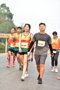 BIB: 15101, 10096, 828
                            <button type="button" onclick="openModal(9011583)" class="btn btn-primary btn-sm float-right btn-popup" data-toggle="modal" data-target=".modal-high-quality">
                        <i class="fas fa-shopping-cart"></i> Add to Cart
                    </button>
                                            <button type="button" onclick="isThisMe(9011583, true)" class="btn btn-success btn-sm float-right btn-popup btn-isme hidden" data-toggle="tooltip" data-placement="bottom" title="นี่คือรูปของคุณใช่ไหม คลิกที่นี่เพื่อเอาเข้าอัลบั้ม">
                        <i class="fas fa-plus"></i> Add to album
                    </button>
                    <button type="button" onclick="isThisMe(9011583, false)" class="btn btn-warning btn-sm float-right btn-popup btn-isnotme hidden">
                        <i class="fas fa-ban"></i> Remove from album
                    </button>