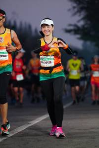 BIB: 2112, 20960, 20426
                            <button type="button" onclick="openModal(8557507)" class="btn btn-primary btn-sm float-right btn-popup" data-toggle="modal" data-target=".modal-high-quality">
                        <i class="fas fa-shopping-cart"></i> Add to Cart
                    </button>
                                            <button type="button" onclick="isThisMe(8557507, true)" class="btn btn-success btn-sm float-right btn-popup btn-isme hidden" data-toggle="tooltip" data-placement="bottom" title="นี่คือรูปของคุณใช่ไหม คลิกที่นี่เพื่อเอาเข้าอัลบั้ม">
                        <i class="fas fa-plus"></i> Add to album
                    </button>
                    <button type="button" onclick="isThisMe(8557507, false)" class="btn btn-warning btn-sm float-right btn-popup btn-isnotme hidden">
                        <i class="fas fa-ban"></i> Remove from album
                    </button>