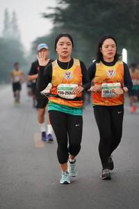 BIB: 274, 2539
                            <button type="button" onclick="openModal(9041518)" class="btn btn-primary btn-sm float-right btn-popup" data-toggle="modal" data-target=".modal-high-quality">
                        <i class="fas fa-shopping-cart"></i> Add to Cart
                    </button>
                                            <button type="button" onclick="isThisMe(9041518, true)" class="btn btn-success btn-sm float-right btn-popup btn-isme hidden" data-toggle="tooltip" data-placement="bottom" title="นี่คือรูปของคุณใช่ไหม คลิกที่นี่เพื่อเอาเข้าอัลบั้ม">
                        <i class="fas fa-plus"></i> Add to album
                    </button>
                    <button type="button" onclick="isThisMe(9041518, false)" class="btn btn-warning btn-sm float-right btn-popup btn-isnotme hidden">
                        <i class="fas fa-ban"></i> Remove from album
                    </button>