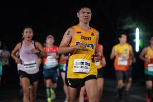 BIB: 400, 4155
                            <button type="button" onclick="openModal(8363083)" class="btn btn-primary btn-sm float-right btn-popup" data-toggle="modal" data-target=".modal-high-quality">
                        <i class="fas fa-shopping-cart"></i> Add to Cart
                    </button>
                                            <button type="button" onclick="isThisMe(8363083, true)" class="btn btn-success btn-sm float-right btn-popup btn-isme hidden" data-toggle="tooltip" data-placement="bottom" title="นี่คือรูปของคุณใช่ไหม คลิกที่นี่เพื่อเอาเข้าอัลบั้ม">
                        <i class="fas fa-plus"></i> Add to album
                    </button>
                    <button type="button" onclick="isThisMe(8363083, false)" class="btn btn-warning btn-sm float-right btn-popup btn-isnotme hidden">
                        <i class="fas fa-ban"></i> Remove from album
                    </button>