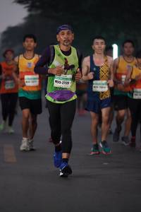BIB: 27128
                            <button type="button" onclick="openModal(8571481)" class="btn btn-primary btn-sm float-right btn-popup" data-toggle="modal" data-target=".modal-high-quality">
                        <i class="fas fa-shopping-cart"></i> Add to Cart
                    </button>
                                            <button type="button" onclick="isThisMe(8571481, true)" class="btn btn-success btn-sm float-right btn-popup btn-isme hidden" data-toggle="tooltip" data-placement="bottom" title="นี่คือรูปของคุณใช่ไหม คลิกที่นี่เพื่อเอาเข้าอัลบั้ม">
                        <i class="fas fa-plus"></i> Add to album
                    </button>
                    <button type="button" onclick="isThisMe(8571481, false)" class="btn btn-warning btn-sm float-right btn-popup btn-isnotme hidden">
                        <i class="fas fa-ban"></i> Remove from album
                    </button>