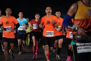 BIB: 454, 40594, 42468, 84032
                            <button type="button" onclick="openModal(8362635)" class="btn btn-primary btn-sm float-right btn-popup" data-toggle="modal" data-target=".modal-high-quality">
                        <i class="fas fa-shopping-cart"></i> Add to Cart
                    </button>
                                            <button type="button" onclick="isThisMe(8362635, true)" class="btn btn-success btn-sm float-right btn-popup btn-isme hidden" data-toggle="tooltip" data-placement="bottom" title="นี่คือรูปของคุณใช่ไหม คลิกที่นี่เพื่อเอาเข้าอัลบั้ม">
                        <i class="fas fa-plus"></i> Add to album
                    </button>
                    <button type="button" onclick="isThisMe(8362635, false)" class="btn btn-warning btn-sm float-right btn-popup btn-isnotme hidden">
                        <i class="fas fa-ban"></i> Remove from album
                    </button>