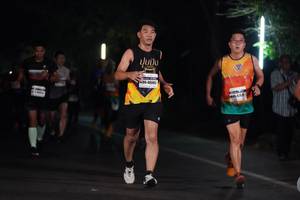 BIB: 48085
                            <button type="button" onclick="openModal(8362284)" class="btn btn-primary btn-sm float-right btn-popup" data-toggle="modal" data-target=".modal-high-quality">
                        <i class="fas fa-shopping-cart"></i> Add to Cart
                    </button>
                                            <button type="button" onclick="isThisMe(8362284, true)" class="btn btn-success btn-sm float-right btn-popup btn-isme hidden" data-toggle="tooltip" data-placement="bottom" title="นี่คือรูปของคุณใช่ไหม คลิกที่นี่เพื่อเอาเข้าอัลบั้ม">
                        <i class="fas fa-plus"></i> Add to album
                    </button>
                    <button type="button" onclick="isThisMe(8362284, false)" class="btn btn-warning btn-sm float-right btn-popup btn-isnotme hidden">
                        <i class="fas fa-ban"></i> Remove from album
                    </button>