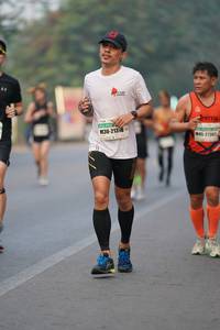 BIB: 213, 27302
                            <button type="button" onclick="openModal(9098516)" class="btn btn-primary btn-sm float-right btn-popup" data-toggle="modal" data-target=".modal-high-quality">
                        <i class="fas fa-shopping-cart"></i> Add to Cart
                    </button>
                                            <button type="button" onclick="isThisMe(9098516, true)" class="btn btn-success btn-sm float-right btn-popup btn-isme hidden" data-toggle="tooltip" data-placement="bottom" title="นี่คือรูปของคุณใช่ไหม คลิกที่นี่เพื่อเอาเข้าอัลบั้ม">
                        <i class="fas fa-plus"></i> Add to album
                    </button>
                    <button type="button" onclick="isThisMe(9098516, false)" class="btn btn-warning btn-sm float-right btn-popup btn-isnotme hidden">
                        <i class="fas fa-ban"></i> Remove from album
                    </button>