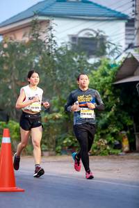 BIB: 105
                            <button type="button" onclick="openModal(9221949)" class="btn btn-primary btn-sm float-right btn-popup" data-toggle="modal" data-target=".modal-high-quality">
                        <i class="fas fa-shopping-cart"></i> Add to Cart
                    </button>
                                            <button type="button" onclick="isThisMe(9221949, true)" class="btn btn-success btn-sm float-right btn-popup btn-isme hidden" data-toggle="tooltip" data-placement="bottom" title="นี่คือรูปของคุณใช่ไหม คลิกที่นี่เพื่อเอาเข้าอัลบั้ม">
                        <i class="fas fa-plus"></i> Add to album
                    </button>
                    <button type="button" onclick="isThisMe(9221949, false)" class="btn btn-warning btn-sm float-right btn-popup btn-isnotme hidden">
                        <i class="fas fa-ban"></i> Remove from album
                    </button>