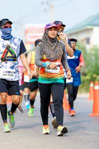 BIB: 41224, 42496
                            <button type="button" onclick="openModal(9194199)" class="btn btn-primary btn-sm float-right btn-popup" data-toggle="modal" data-target=".modal-high-quality">
                        <i class="fas fa-shopping-cart"></i> Add to Cart
                    </button>
                                            <button type="button" onclick="isThisMe(9194199, true)" class="btn btn-success btn-sm float-right btn-popup btn-isme hidden" data-toggle="tooltip" data-placement="bottom" title="นี่คือรูปของคุณใช่ไหม คลิกที่นี่เพื่อเอาเข้าอัลบั้ม">
                        <i class="fas fa-plus"></i> Add to album
                    </button>
                    <button type="button" onclick="isThisMe(9194199, false)" class="btn btn-warning btn-sm float-right btn-popup btn-isnotme hidden">
                        <i class="fas fa-ban"></i> Remove from album
                    </button>