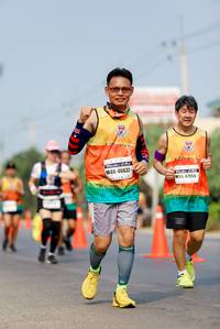BIB: 46632, 47956
                            <button type="button" onclick="openModal(9156872)" class="btn btn-primary btn-sm float-right btn-popup" data-toggle="modal" data-target=".modal-high-quality">
                        <i class="fas fa-shopping-cart"></i> Add to Cart
                    </button>
                                            <button type="button" onclick="isThisMe(9156872, true)" class="btn btn-success btn-sm float-right btn-popup btn-isme hidden" data-toggle="tooltip" data-placement="bottom" title="นี่คือรูปของคุณใช่ไหม คลิกที่นี่เพื่อเอาเข้าอัลบั้ม">
                        <i class="fas fa-plus"></i> Add to album
                    </button>
                    <button type="button" onclick="isThisMe(9156872, false)" class="btn btn-warning btn-sm float-right btn-popup btn-isnotme hidden">
                        <i class="fas fa-ban"></i> Remove from album
                    </button>