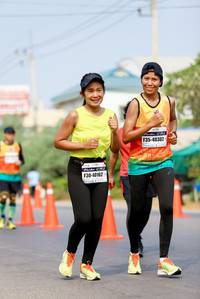 BIB: 40302, 40162
                            <button type="button" onclick="openModal(9183945)" class="btn btn-primary btn-sm float-right btn-popup" data-toggle="modal" data-target=".modal-high-quality">
                        <i class="fas fa-shopping-cart"></i> Add to Cart
                    </button>
                                            <button type="button" onclick="isThisMe(9183945, true)" class="btn btn-success btn-sm float-right btn-popup btn-isme hidden" data-toggle="tooltip" data-placement="bottom" title="นี่คือรูปของคุณใช่ไหม คลิกที่นี่เพื่อเอาเข้าอัลบั้ม">
                        <i class="fas fa-plus"></i> Add to album
                    </button>
                    <button type="button" onclick="isThisMe(9183945, false)" class="btn btn-warning btn-sm float-right btn-popup btn-isnotme hidden">
                        <i class="fas fa-ban"></i> Remove from album
                    </button>