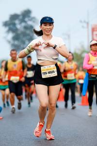 BIB: 10525
                            <button type="button" onclick="openModal(9251393)" class="btn btn-primary btn-sm float-right btn-popup" data-toggle="modal" data-target=".modal-high-quality">
                        <i class="fas fa-shopping-cart"></i> Add to Cart
                    </button>
                                            <button type="button" onclick="isThisMe(9251393, true)" class="btn btn-success btn-sm float-right btn-popup btn-isme hidden" data-toggle="tooltip" data-placement="bottom" title="นี่คือรูปของคุณใช่ไหม คลิกที่นี่เพื่อเอาเข้าอัลบั้ม">
                        <i class="fas fa-plus"></i> Add to album
                    </button>
                    <button type="button" onclick="isThisMe(9251393, false)" class="btn btn-warning btn-sm float-right btn-popup btn-isnotme hidden">
                        <i class="fas fa-ban"></i> Remove from album
                    </button>
