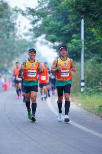 BIB: 4084, 414
                            <button type="button" onclick="openModal(8581952)" class="btn btn-primary btn-sm float-right btn-popup" data-toggle="modal" data-target=".modal-high-quality">
                        <i class="fas fa-shopping-cart"></i> Add to Cart
                    </button>
                                            <button type="button" onclick="isThisMe(8581952, true)" class="btn btn-success btn-sm float-right btn-popup btn-isme hidden" data-toggle="tooltip" data-placement="bottom" title="นี่คือรูปของคุณใช่ไหม คลิกที่นี่เพื่อเอาเข้าอัลบั้ม">
                        <i class="fas fa-plus"></i> Add to album
                    </button>
                    <button type="button" onclick="isThisMe(8581952, false)" class="btn btn-warning btn-sm float-right btn-popup btn-isnotme hidden">
                        <i class="fas fa-ban"></i> Remove from album
                    </button>