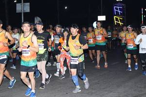 BIB: 45710, 42665, 42882
                            <button type="button" onclick="openModal(7626346)" class="btn btn-primary btn-sm float-right btn-popup" data-toggle="modal" data-target=".modal-high-quality">
                        <i class="fas fa-shopping-cart"></i> Add to Cart
                    </button>
                                            <button type="button" onclick="isThisMe(7626346, true)" class="btn btn-success btn-sm float-right btn-popup btn-isme hidden" data-toggle="tooltip" data-placement="bottom" title="นี่คือรูปของคุณใช่ไหม คลิกที่นี่เพื่อเอาเข้าอัลบั้ม">
                        <i class="fas fa-plus"></i> Add to album
                    </button>
                    <button type="button" onclick="isThisMe(7626346, false)" class="btn btn-warning btn-sm float-right btn-popup btn-isnotme hidden">
                        <i class="fas fa-ban"></i> Remove from album
                    </button>