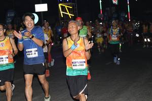 BIB: 600, 41083
                            <button type="button" onclick="openModal(7625866)" class="btn btn-primary btn-sm float-right btn-popup" data-toggle="modal" data-target=".modal-high-quality">
                        <i class="fas fa-shopping-cart"></i> Add to Cart
                    </button>
                                            <button type="button" onclick="isThisMe(7625866, true)" class="btn btn-success btn-sm float-right btn-popup btn-isme hidden" data-toggle="tooltip" data-placement="bottom" title="นี่คือรูปของคุณใช่ไหม คลิกที่นี่เพื่อเอาเข้าอัลบั้ม">
                        <i class="fas fa-plus"></i> Add to album
                    </button>
                    <button type="button" onclick="isThisMe(7625866, false)" class="btn btn-warning btn-sm float-right btn-popup btn-isnotme hidden">
                        <i class="fas fa-ban"></i> Remove from album
                    </button>