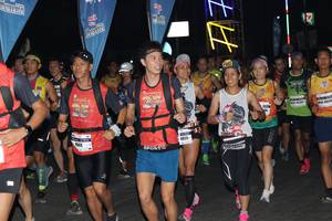 BIB: 46340, 0835
                            <button type="button" onclick="openModal(7625724)" class="btn btn-primary btn-sm float-right btn-popup" data-toggle="modal" data-target=".modal-high-quality">
                        <i class="fas fa-shopping-cart"></i> Add to Cart
                    </button>
                                            <button type="button" onclick="isThisMe(7625724, true)" class="btn btn-success btn-sm float-right btn-popup btn-isme hidden" data-toggle="tooltip" data-placement="bottom" title="นี่คือรูปของคุณใช่ไหม คลิกที่นี่เพื่อเอาเข้าอัลบั้ม">
                        <i class="fas fa-plus"></i> Add to album
                    </button>
                    <button type="button" onclick="isThisMe(7625724, false)" class="btn btn-warning btn-sm float-right btn-popup btn-isnotme hidden">
                        <i class="fas fa-ban"></i> Remove from album
                    </button>