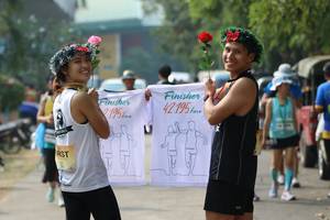 BIB: 42195, 195
                            <button type="button" onclick="openModal(8924111)" class="btn btn-primary btn-sm float-right btn-popup" data-toggle="modal" data-target=".modal-high-quality">
                        <i class="fas fa-shopping-cart"></i> Add to Cart
                    </button>
                                            <button type="button" onclick="isThisMe(8924111, true)" class="btn btn-success btn-sm float-right btn-popup btn-isme hidden" data-toggle="tooltip" data-placement="bottom" title="นี่คือรูปของคุณใช่ไหม คลิกที่นี่เพื่อเอาเข้าอัลบั้ม">
                        <i class="fas fa-plus"></i> Add to album
                    </button>
                    <button type="button" onclick="isThisMe(8924111, false)" class="btn btn-warning btn-sm float-right btn-popup btn-isnotme hidden">
                        <i class="fas fa-ban"></i> Remove from album
                    </button>