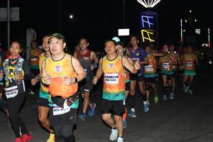 BIB: 41163, 40392
                            <button type="button" onclick="openModal(7649405)" class="btn btn-primary btn-sm float-right btn-popup" data-toggle="modal" data-target=".modal-high-quality">
                        <i class="fas fa-shopping-cart"></i> Add to Cart
                    </button>
                                            <button type="button" onclick="isThisMe(7649405, true)" class="btn btn-success btn-sm float-right btn-popup btn-isme hidden" data-toggle="tooltip" data-placement="bottom" title="นี่คือรูปของคุณใช่ไหม คลิกที่นี่เพื่อเอาเข้าอัลบั้ม">
                        <i class="fas fa-plus"></i> Add to album
                    </button>
                    <button type="button" onclick="isThisMe(7649405, false)" class="btn btn-warning btn-sm float-right btn-popup btn-isnotme hidden">
                        <i class="fas fa-ban"></i> Remove from album
                    </button>