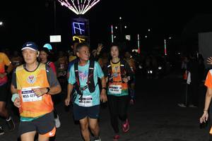 BIB: 412, 427
                            <button type="button" onclick="openModal(7626431)" class="btn btn-primary btn-sm float-right btn-popup" data-toggle="modal" data-target=".modal-high-quality">
                        <i class="fas fa-shopping-cart"></i> Add to Cart
                    </button>
                                            <button type="button" onclick="isThisMe(7626431, true)" class="btn btn-success btn-sm float-right btn-popup btn-isme hidden" data-toggle="tooltip" data-placement="bottom" title="นี่คือรูปของคุณใช่ไหม คลิกที่นี่เพื่อเอาเข้าอัลบั้ม">
                        <i class="fas fa-plus"></i> Add to album
                    </button>
                    <button type="button" onclick="isThisMe(7626431, false)" class="btn btn-warning btn-sm float-right btn-popup btn-isnotme hidden">
                        <i class="fas fa-ban"></i> Remove from album
                    </button>