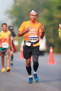 BIB: 42108
                            <button type="button" onclick="openModal(7914283)" class="btn btn-primary btn-sm float-right btn-popup" data-toggle="modal" data-target=".modal-high-quality">
                        <i class="fas fa-shopping-cart"></i> Add to Cart
                    </button>
                                            <button type="button" onclick="isThisMe(7914283, true)" class="btn btn-success btn-sm float-right btn-popup btn-isme hidden" data-toggle="tooltip" data-placement="bottom" title="นี่คือรูปของคุณใช่ไหม คลิกที่นี่เพื่อเอาเข้าอัลบั้ม">
                        <i class="fas fa-plus"></i> Add to album
                    </button>
                    <button type="button" onclick="isThisMe(7914283, false)" class="btn btn-warning btn-sm float-right btn-popup btn-isnotme hidden">
                        <i class="fas fa-ban"></i> Remove from album
                    </button>