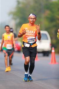 BIB: 42108
                            <button type="button" onclick="openModal(7914220)" class="btn btn-primary btn-sm float-right btn-popup" data-toggle="modal" data-target=".modal-high-quality">
                        <i class="fas fa-shopping-cart"></i> Add to Cart
                    </button>
                                            <button type="button" onclick="isThisMe(7914220, true)" class="btn btn-success btn-sm float-right btn-popup btn-isme hidden" data-toggle="tooltip" data-placement="bottom" title="นี่คือรูปของคุณใช่ไหม คลิกที่นี่เพื่อเอาเข้าอัลบั้ม">
                        <i class="fas fa-plus"></i> Add to album
                    </button>
                    <button type="button" onclick="isThisMe(7914220, false)" class="btn btn-warning btn-sm float-right btn-popup btn-isnotme hidden">
                        <i class="fas fa-ban"></i> Remove from album
                    </button>