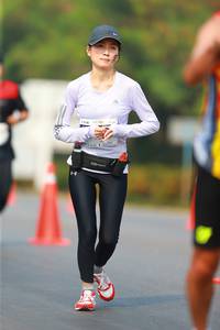 BIB: 150
                            <button type="button" onclick="openModal(7909598)" class="btn btn-primary btn-sm float-right btn-popup" data-toggle="modal" data-target=".modal-high-quality">
                        <i class="fas fa-shopping-cart"></i> Add to Cart
                    </button>
                                            <button type="button" onclick="isThisMe(7909598, true)" class="btn btn-success btn-sm float-right btn-popup btn-isme hidden" data-toggle="tooltip" data-placement="bottom" title="นี่คือรูปของคุณใช่ไหม คลิกที่นี่เพื่อเอาเข้าอัลบั้ม">
                        <i class="fas fa-plus"></i> Add to album
                    </button>
                    <button type="button" onclick="isThisMe(7909598, false)" class="btn btn-warning btn-sm float-right btn-popup btn-isnotme hidden">
                        <i class="fas fa-ban"></i> Remove from album
                    </button>