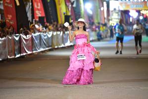 BIB: 45483
                            <button type="button" onclick="openModal(8098581)" class="btn btn-primary btn-sm float-right btn-popup" data-toggle="modal" data-target=".modal-high-quality">
                        <i class="fas fa-shopping-cart"></i> Add to Cart
                    </button>
                                            <button type="button" onclick="isThisMe(8098581, true)" class="btn btn-success btn-sm float-right btn-popup btn-isme hidden" data-toggle="tooltip" data-placement="bottom" title="นี่คือรูปของคุณใช่ไหม คลิกที่นี่เพื่อเอาเข้าอัลบั้ม">
                        <i class="fas fa-plus"></i> Add to album
                    </button>
                    <button type="button" onclick="isThisMe(8098581, false)" class="btn btn-warning btn-sm float-right btn-popup btn-isnotme hidden">
                        <i class="fas fa-ban"></i> Remove from album
                    </button>