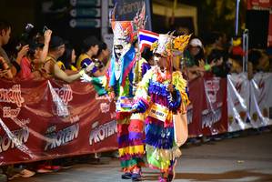 BIB: 15461
                            <button type="button" onclick="openModal(8097759)" class="btn btn-primary btn-sm float-right btn-popup" data-toggle="modal" data-target=".modal-high-quality">
                        <i class="fas fa-shopping-cart"></i> Add to Cart
                    </button>
                                            <button type="button" onclick="isThisMe(8097759, true)" class="btn btn-success btn-sm float-right btn-popup btn-isme hidden" data-toggle="tooltip" data-placement="bottom" title="นี่คือรูปของคุณใช่ไหม คลิกที่นี่เพื่อเอาเข้าอัลบั้ม">
                        <i class="fas fa-plus"></i> Add to album
                    </button>
                    <button type="button" onclick="isThisMe(8097759, false)" class="btn btn-warning btn-sm float-right btn-popup btn-isnotme hidden">
                        <i class="fas fa-ban"></i> Remove from album
                    </button>