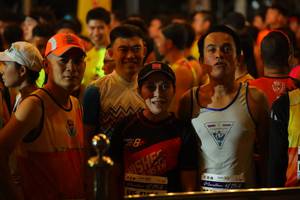 BIB: 195, 42195, 421
                            <button type="button" onclick="openModal(7431901)" class="btn btn-primary btn-sm float-right btn-popup" data-toggle="modal" data-target=".modal-high-quality">
                        <i class="fas fa-shopping-cart"></i> Add to Cart
                    </button>
                                            <button type="button" onclick="isThisMe(7431901, true)" class="btn btn-success btn-sm float-right btn-popup btn-isme hidden" data-toggle="tooltip" data-placement="bottom" title="นี่คือรูปของคุณใช่ไหม คลิกที่นี่เพื่อเอาเข้าอัลบั้ม">
                        <i class="fas fa-plus"></i> Add to album
                    </button>
                    <button type="button" onclick="isThisMe(7431901, false)" class="btn btn-warning btn-sm float-right btn-popup btn-isnotme hidden">
                        <i class="fas fa-ban"></i> Remove from album
                    </button>