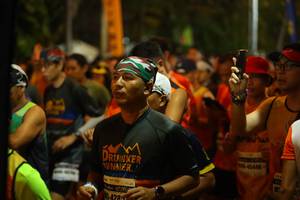 BIB: 4446, 195, 428
                            <button type="button" onclick="openModal(7435290)" class="btn btn-primary btn-sm float-right btn-popup" data-toggle="modal" data-target=".modal-high-quality">
                        <i class="fas fa-shopping-cart"></i> Add to Cart
                    </button>
                                            <button type="button" onclick="isThisMe(7435290, true)" class="btn btn-success btn-sm float-right btn-popup btn-isme hidden" data-toggle="tooltip" data-placement="bottom" title="นี่คือรูปของคุณใช่ไหม คลิกที่นี่เพื่อเอาเข้าอัลบั้ม">
                        <i class="fas fa-plus"></i> Add to album
                    </button>
                    <button type="button" onclick="isThisMe(7435290, false)" class="btn btn-warning btn-sm float-right btn-popup btn-isnotme hidden">
                        <i class="fas fa-ban"></i> Remove from album
                    </button>