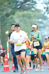 BIB: 15823, 15097
                            <button type="button" onclick="openModal(7553742)" class="btn btn-primary btn-sm float-right btn-popup" data-toggle="modal" data-target=".modal-high-quality">
                        <i class="fas fa-shopping-cart"></i> Add to Cart
                    </button>
                                            <button type="button" onclick="isThisMe(7553742, true)" class="btn btn-success btn-sm float-right btn-popup btn-isme hidden" data-toggle="tooltip" data-placement="bottom" title="นี่คือรูปของคุณใช่ไหม คลิกที่นี่เพื่อเอาเข้าอัลบั้ม">
                        <i class="fas fa-plus"></i> Add to album
                    </button>
                    <button type="button" onclick="isThisMe(7553742, false)" class="btn btn-warning btn-sm float-right btn-popup btn-isnotme hidden">
                        <i class="fas fa-ban"></i> Remove from album
                    </button>