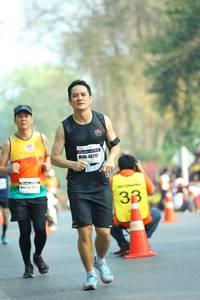 BIB: 4671, 4455
                            <button type="button" onclick="openModal(8046900)" class="btn btn-primary btn-sm float-right btn-popup" data-toggle="modal" data-target=".modal-high-quality">
                        <i class="fas fa-shopping-cart"></i> Add to Cart
                    </button>
                                            <button type="button" onclick="isThisMe(8046900, true)" class="btn btn-success btn-sm float-right btn-popup btn-isme hidden" data-toggle="tooltip" data-placement="bottom" title="นี่คือรูปของคุณใช่ไหม คลิกที่นี่เพื่อเอาเข้าอัลบั้ม">
                        <i class="fas fa-plus"></i> Add to album
                    </button>
                    <button type="button" onclick="isThisMe(8046900, false)" class="btn btn-warning btn-sm float-right btn-popup btn-isnotme hidden">
                        <i class="fas fa-ban"></i> Remove from album
                    </button>