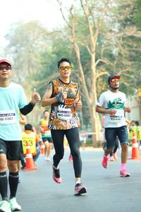BIB: 41802, 41402, 35482
                            <button type="button" onclick="openModal(7976202)" class="btn btn-primary btn-sm float-right btn-popup" data-toggle="modal" data-target=".modal-high-quality">
                        <i class="fas fa-shopping-cart"></i> Add to Cart
                    </button>
                                            <button type="button" onclick="isThisMe(7976202, true)" class="btn btn-success btn-sm float-right btn-popup btn-isme hidden" data-toggle="tooltip" data-placement="bottom" title="นี่คือรูปของคุณใช่ไหม คลิกที่นี่เพื่อเอาเข้าอัลบั้ม">
                        <i class="fas fa-plus"></i> Add to album
                    </button>
                    <button type="button" onclick="isThisMe(7976202, false)" class="btn btn-warning btn-sm float-right btn-popup btn-isnotme hidden">
                        <i class="fas fa-ban"></i> Remove from album
                    </button>