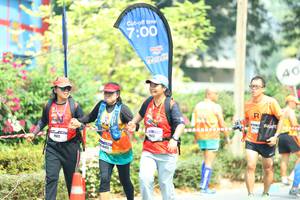 BIB: 700
                            <button type="button" onclick="openModal(8146593)" class="btn btn-primary btn-sm float-right btn-popup" data-toggle="modal" data-target=".modal-high-quality">
                        <i class="fas fa-shopping-cart"></i> Add to Cart
                    </button>
                                            <button type="button" onclick="isThisMe(8146593, true)" class="btn btn-success btn-sm float-right btn-popup btn-isme hidden" data-toggle="tooltip" data-placement="bottom" title="นี่คือรูปของคุณใช่ไหม คลิกที่นี่เพื่อเอาเข้าอัลบั้ม">
                        <i class="fas fa-plus"></i> Add to album
                    </button>
                    <button type="button" onclick="isThisMe(8146593, false)" class="btn btn-warning btn-sm float-right btn-popup btn-isnotme hidden">
                        <i class="fas fa-ban"></i> Remove from album
                    </button>