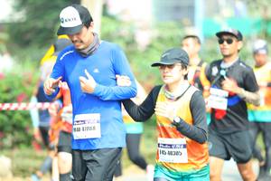 BIB: 4088, 145, 40305
                            <button type="button" onclick="openModal(8145191)" class="btn btn-primary btn-sm float-right btn-popup" data-toggle="modal" data-target=".modal-high-quality">
                        <i class="fas fa-shopping-cart"></i> Add to Cart
                    </button>
                                            <button type="button" onclick="isThisMe(8145191, true)" class="btn btn-success btn-sm float-right btn-popup btn-isme hidden" data-toggle="tooltip" data-placement="bottom" title="นี่คือรูปของคุณใช่ไหม คลิกที่นี่เพื่อเอาเข้าอัลบั้ม">
                        <i class="fas fa-plus"></i> Add to album
                    </button>
                    <button type="button" onclick="isThisMe(8145191, false)" class="btn btn-warning btn-sm float-right btn-popup btn-isnotme hidden">
                        <i class="fas fa-ban"></i> Remove from album
                    </button>