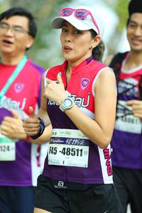 BIB: 061, 42195, 48511
                            <button type="button" onclick="openModal(8000173)" class="btn btn-primary btn-sm float-right btn-popup" data-toggle="modal" data-target=".modal-high-quality">
                        <i class="fas fa-shopping-cart"></i> Add to Cart
                    </button>
                                            <button type="button" onclick="isThisMe(8000173, true)" class="btn btn-success btn-sm float-right btn-popup btn-isme hidden" data-toggle="tooltip" data-placement="bottom" title="นี่คือรูปของคุณใช่ไหม คลิกที่นี่เพื่อเอาเข้าอัลบั้ม">
                        <i class="fas fa-plus"></i> Add to album
                    </button>
                    <button type="button" onclick="isThisMe(8000173, false)" class="btn btn-warning btn-sm float-right btn-popup btn-isnotme hidden">
                        <i class="fas fa-ban"></i> Remove from album
                    </button>