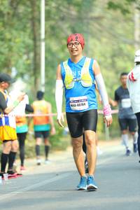 BIB: 40784
                            <button type="button" onclick="openModal(8132922)" class="btn btn-primary btn-sm float-right btn-popup" data-toggle="modal" data-target=".modal-high-quality">
                        <i class="fas fa-shopping-cart"></i> Add to Cart
                    </button>
                                            <button type="button" onclick="isThisMe(8132922, true)" class="btn btn-success btn-sm float-right btn-popup btn-isme hidden" data-toggle="tooltip" data-placement="bottom" title="นี่คือรูปของคุณใช่ไหม คลิกที่นี่เพื่อเอาเข้าอัลบั้ม">
                        <i class="fas fa-plus"></i> Add to album
                    </button>
                    <button type="button" onclick="isThisMe(8132922, false)" class="btn btn-warning btn-sm float-right btn-popup btn-isnotme hidden">
                        <i class="fas fa-ban"></i> Remove from album
                    </button>