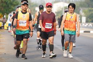 BIB: 47028, 41964
                            <button type="button" onclick="openModal(9655032)" class="btn btn-primary btn-sm float-right btn-popup" data-toggle="modal" data-target=".modal-high-quality">
                        <i class="fas fa-shopping-cart"></i> Add to Cart
                    </button>
                                            <button type="button" onclick="isThisMe(9655032, true)" class="btn btn-success btn-sm float-right btn-popup btn-isme hidden" data-toggle="tooltip" data-placement="bottom" title="นี่คือรูปของคุณใช่ไหม คลิกที่นี่เพื่อเอาเข้าอัลบั้ม">
                        <i class="fas fa-plus"></i> Add to album
                    </button>
                    <button type="button" onclick="isThisMe(9655032, false)" class="btn btn-warning btn-sm float-right btn-popup btn-isnotme hidden">
                        <i class="fas fa-ban"></i> Remove from album
                    </button>