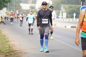 BIB: 46914
                            <button type="button" onclick="openModal(9661172)" class="btn btn-primary btn-sm float-right btn-popup" data-toggle="modal" data-target=".modal-high-quality">
                        <i class="fas fa-shopping-cart"></i> Add to Cart
                    </button>
                                            <button type="button" onclick="isThisMe(9661172, true)" class="btn btn-success btn-sm float-right btn-popup btn-isme hidden" data-toggle="tooltip" data-placement="bottom" title="นี่คือรูปของคุณใช่ไหม คลิกที่นี่เพื่อเอาเข้าอัลบั้ม">
                        <i class="fas fa-plus"></i> Add to album
                    </button>
                    <button type="button" onclick="isThisMe(9661172, false)" class="btn btn-warning btn-sm float-right btn-popup btn-isnotme hidden">
                        <i class="fas fa-ban"></i> Remove from album
                    </button>