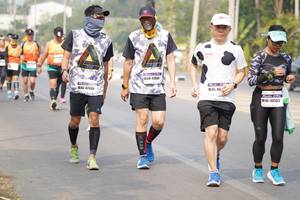 BIB: 41894, 42496, 40563
                            <button type="button" onclick="openModal(9659274)" class="btn btn-primary btn-sm float-right btn-popup" data-toggle="modal" data-target=".modal-high-quality">
                        <i class="fas fa-shopping-cart"></i> Add to Cart
                    </button>
                                            <button type="button" onclick="isThisMe(9659274, true)" class="btn btn-success btn-sm float-right btn-popup btn-isme hidden" data-toggle="tooltip" data-placement="bottom" title="นี่คือรูปของคุณใช่ไหม คลิกที่นี่เพื่อเอาเข้าอัลบั้ม">
                        <i class="fas fa-plus"></i> Add to album
                    </button>
                    <button type="button" onclick="isThisMe(9659274, false)" class="btn btn-warning btn-sm float-right btn-popup btn-isnotme hidden">
                        <i class="fas fa-ban"></i> Remove from album
                    </button>