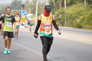 BIB: 4265
                            <button type="button" onclick="openModal(9659128)" class="btn btn-primary btn-sm float-right btn-popup" data-toggle="modal" data-target=".modal-high-quality">
                        <i class="fas fa-shopping-cart"></i> Add to Cart
                    </button>
                                            <button type="button" onclick="isThisMe(9659128, true)" class="btn btn-success btn-sm float-right btn-popup btn-isme hidden" data-toggle="tooltip" data-placement="bottom" title="นี่คือรูปของคุณใช่ไหม คลิกที่นี่เพื่อเอาเข้าอัลบั้ม">
                        <i class="fas fa-plus"></i> Add to album
                    </button>
                    <button type="button" onclick="isThisMe(9659128, false)" class="btn btn-warning btn-sm float-right btn-popup btn-isnotme hidden">
                        <i class="fas fa-ban"></i> Remove from album
                    </button>