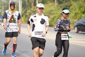 BIB: 41854, 4657, 40563
                            <button type="button" onclick="openModal(9659273)" class="btn btn-primary btn-sm float-right btn-popup" data-toggle="modal" data-target=".modal-high-quality">
                        <i class="fas fa-shopping-cart"></i> Add to Cart
                    </button>
                                            <button type="button" onclick="isThisMe(9659273, true)" class="btn btn-success btn-sm float-right btn-popup btn-isme hidden" data-toggle="tooltip" data-placement="bottom" title="นี่คือรูปของคุณใช่ไหม คลิกที่นี่เพื่อเอาเข้าอัลบั้ม">
                        <i class="fas fa-plus"></i> Add to album
                    </button>
                    <button type="button" onclick="isThisMe(9659273, false)" class="btn btn-warning btn-sm float-right btn-popup btn-isnotme hidden">
                        <i class="fas fa-ban"></i> Remove from album
                    </button>