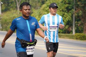 BIB: 47375, 458
                            <button type="button" onclick="openModal(9660272)" class="btn btn-primary btn-sm float-right btn-popup" data-toggle="modal" data-target=".modal-high-quality">
                        <i class="fas fa-shopping-cart"></i> Add to Cart
                    </button>
                                            <button type="button" onclick="isThisMe(9660272, true)" class="btn btn-success btn-sm float-right btn-popup btn-isme hidden" data-toggle="tooltip" data-placement="bottom" title="นี่คือรูปของคุณใช่ไหม คลิกที่นี่เพื่อเอาเข้าอัลบั้ม">
                        <i class="fas fa-plus"></i> Add to album
                    </button>
                    <button type="button" onclick="isThisMe(9660272, false)" class="btn btn-warning btn-sm float-right btn-popup btn-isnotme hidden">
                        <i class="fas fa-ban"></i> Remove from album
                    </button>