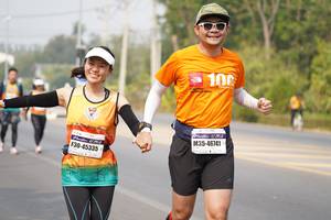 BIB: 100, 46741, 45335
                            <button type="button" onclick="openModal(9660192)" class="btn btn-primary btn-sm float-right btn-popup" data-toggle="modal" data-target=".modal-high-quality">
                        <i class="fas fa-shopping-cart"></i> Add to Cart
                    </button>
                                            <button type="button" onclick="isThisMe(9660192, true)" class="btn btn-success btn-sm float-right btn-popup btn-isme hidden" data-toggle="tooltip" data-placement="bottom" title="นี่คือรูปของคุณใช่ไหม คลิกที่นี่เพื่อเอาเข้าอัลบั้ม">
                        <i class="fas fa-plus"></i> Add to album
                    </button>
                    <button type="button" onclick="isThisMe(9660192, false)" class="btn btn-warning btn-sm float-right btn-popup btn-isnotme hidden">
                        <i class="fas fa-ban"></i> Remove from album
                    </button>