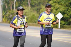 BIB: 4697, 46271
                            <button type="button" onclick="openModal(9660412)" class="btn btn-primary btn-sm float-right btn-popup" data-toggle="modal" data-target=".modal-high-quality">
                        <i class="fas fa-shopping-cart"></i> Add to Cart
                    </button>
                                            <button type="button" onclick="isThisMe(9660412, true)" class="btn btn-success btn-sm float-right btn-popup btn-isme hidden" data-toggle="tooltip" data-placement="bottom" title="นี่คือรูปของคุณใช่ไหม คลิกที่นี่เพื่อเอาเข้าอัลบั้ม">
                        <i class="fas fa-plus"></i> Add to album
                    </button>
                    <button type="button" onclick="isThisMe(9660412, false)" class="btn btn-warning btn-sm float-right btn-popup btn-isnotme hidden">
                        <i class="fas fa-ban"></i> Remove from album
                    </button>